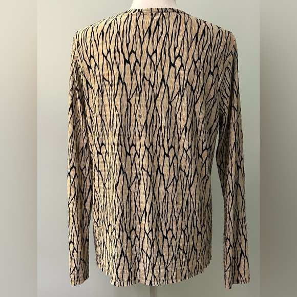 Pleat Pleat by Rafael Tan and Black Button Front Blouse/Cardigan - Picture 5 of 10